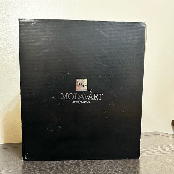 Modavari Velvet Quilt - Picture 4 of 4